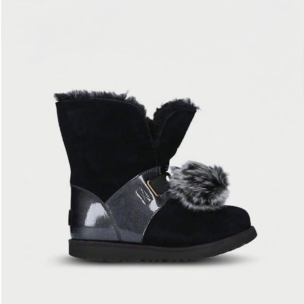 UGG Australia Women’s Isley Waterproof Pom Pom Winter Boots Size 6